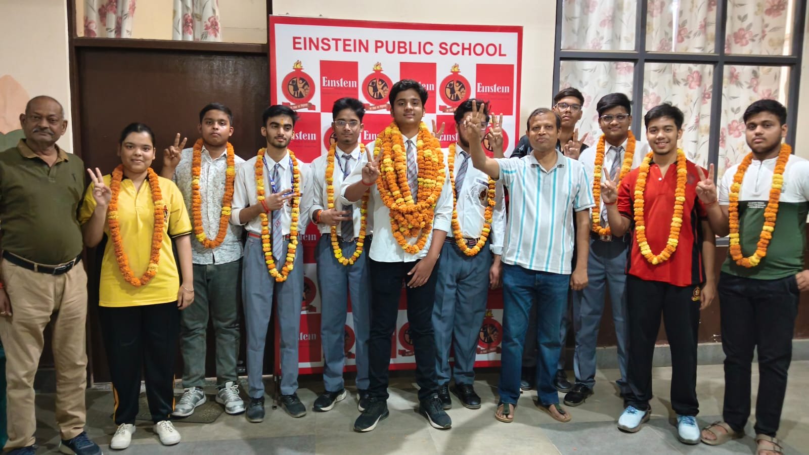 Einstein Public School Pratapgarh CBSE Class 10 achievers 2025-26 celebration